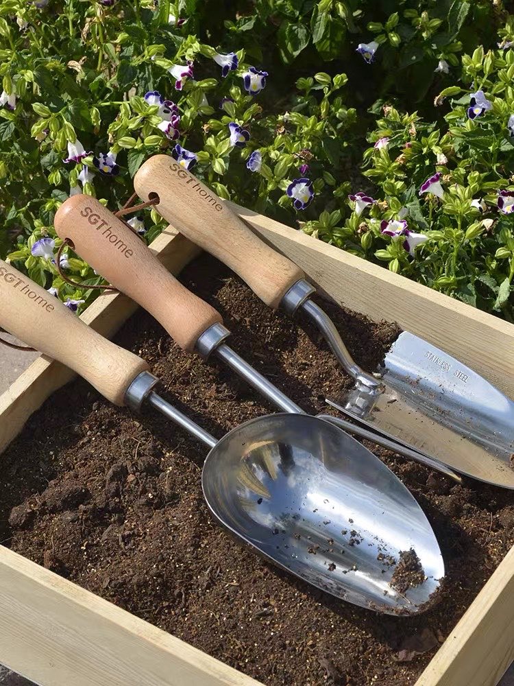 Garden Hand Trowel, Heavy Duty Polished Stainless Steel Garden Shovels with Wood Handle, Small Gardening Hand Tools for Digging, Planting, Measure, Transplanting